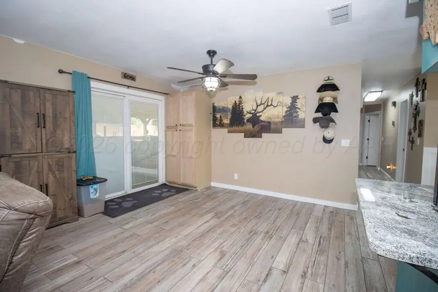 1613 Apache Drive, Dalhart, TX 79022 - #3