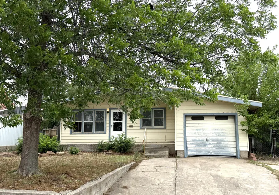 911 N Duncan Street, Pampa, TX 79065-5522 - #2