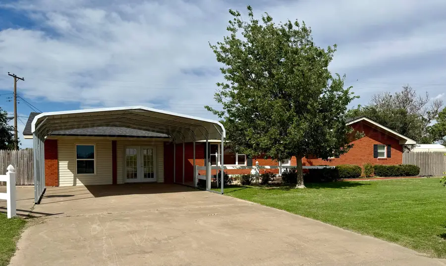 601 S Main Street, Stratford, TX 79084 - #2