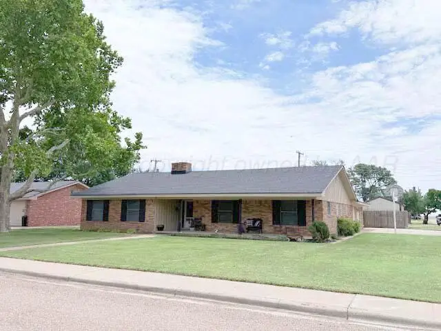 733 W Oak Street, Dimmitt, TX 79027 - #1