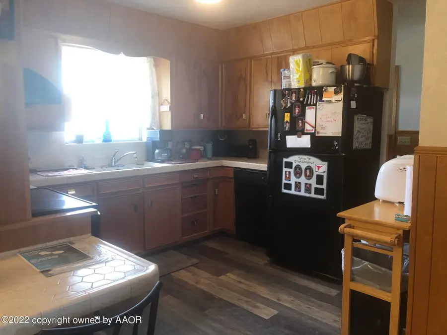 406 N Maple Street, Darrouzett, TX 79024 - #3