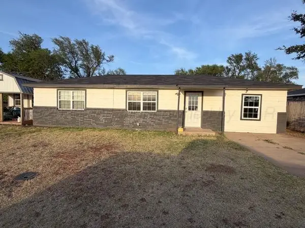 802 N Arizona Street, Shamrock, TX 79079