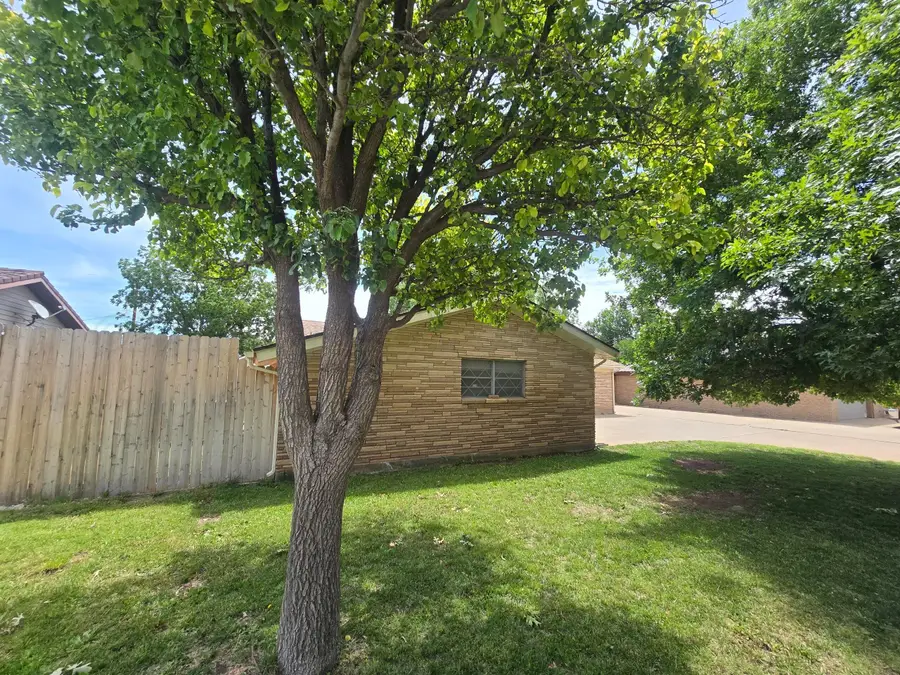 301 Bennett Drive, Dumas, TX 79029-4132 - #3