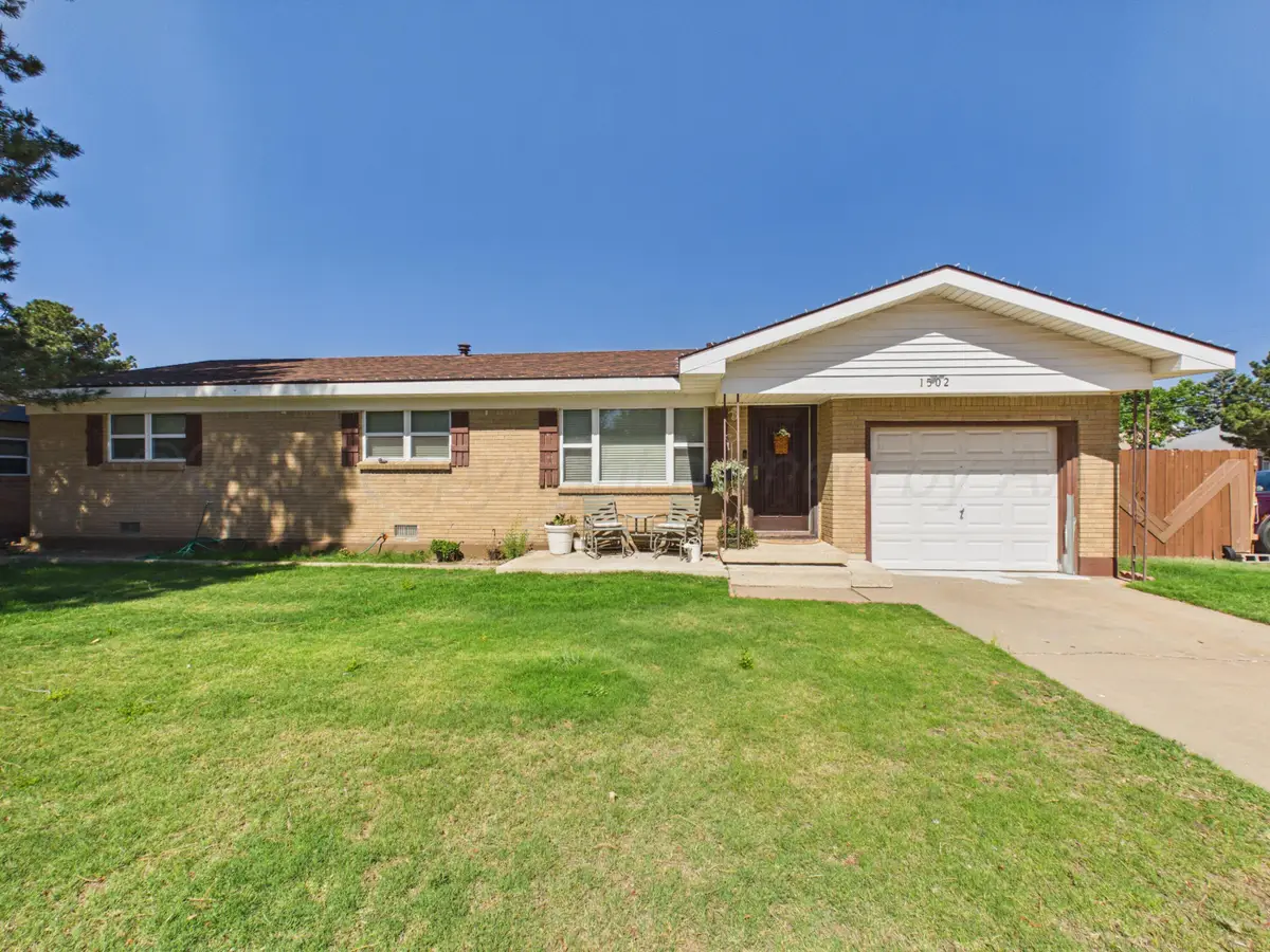1502 S Indiana Street, Perryton, TX 79070-4421 - #1