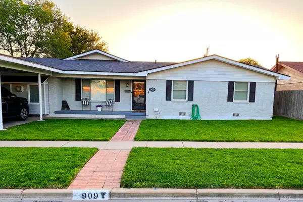 909 Michigan Street, Perryton, TX 79070-3217