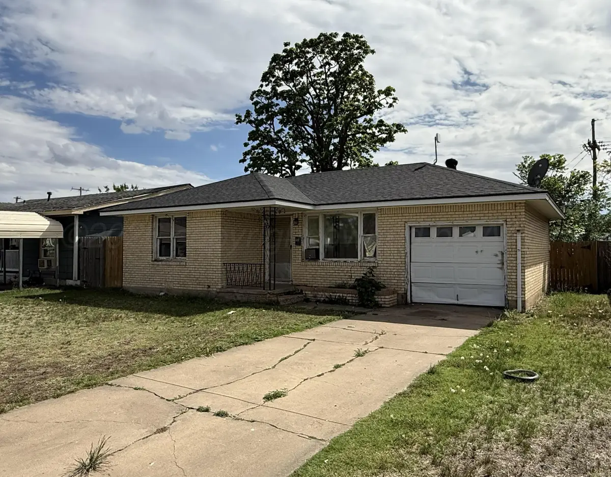 617 N Lefors Street, Pampa, TX 79065-4821 - #1