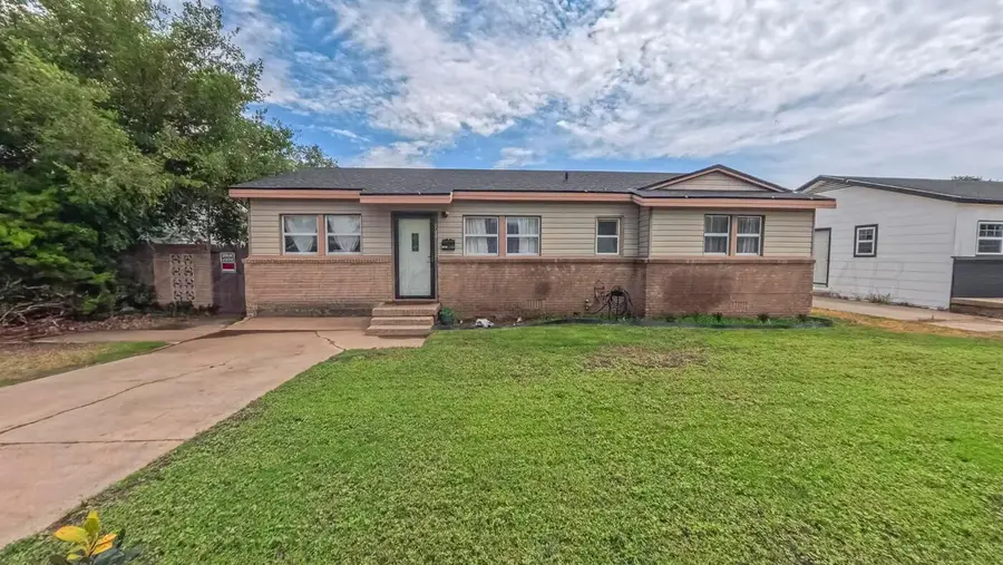 5011 Bowie Street, Amarillo, TX 79110 - #3