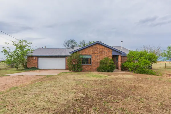 8880 North Street, Stinnett, TX 79083