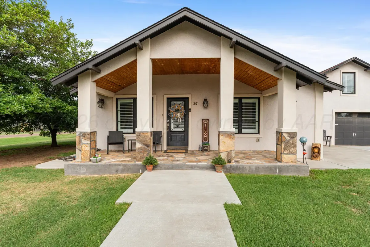 301 Shelton Avenue, Groom, TX 79039-2010 - #1