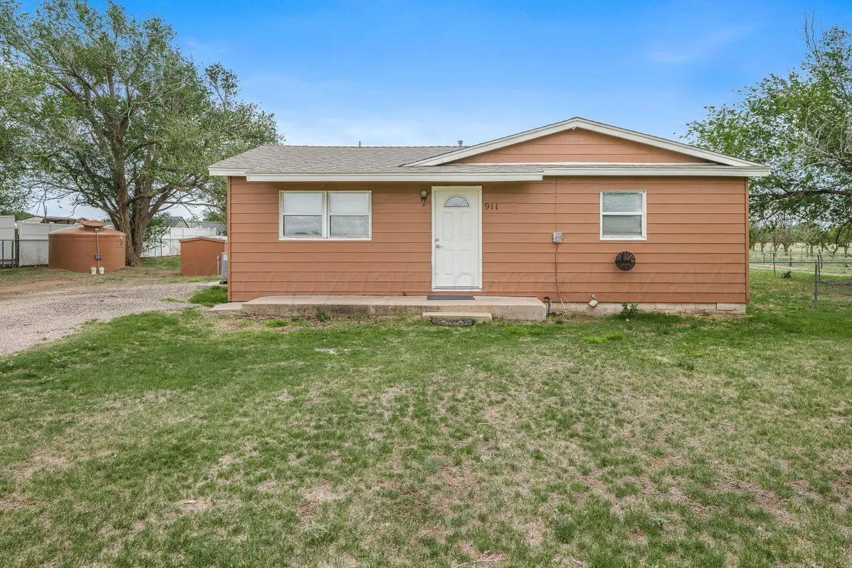 911 W 3rd Street, Canyon, TX 79015 - #1