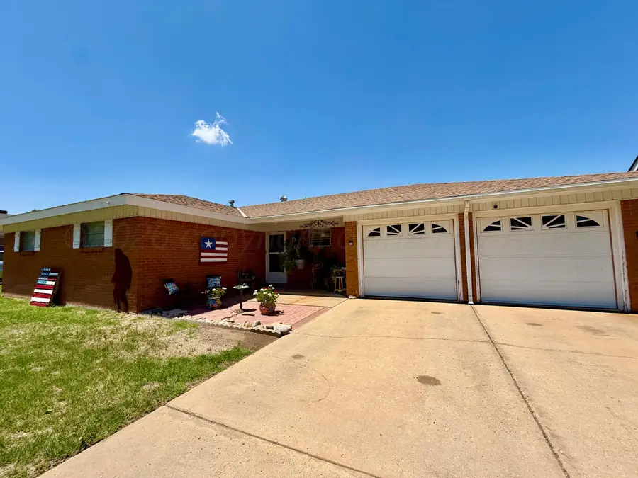 905 Evergreen Street, Borger, TX 79007 - #2