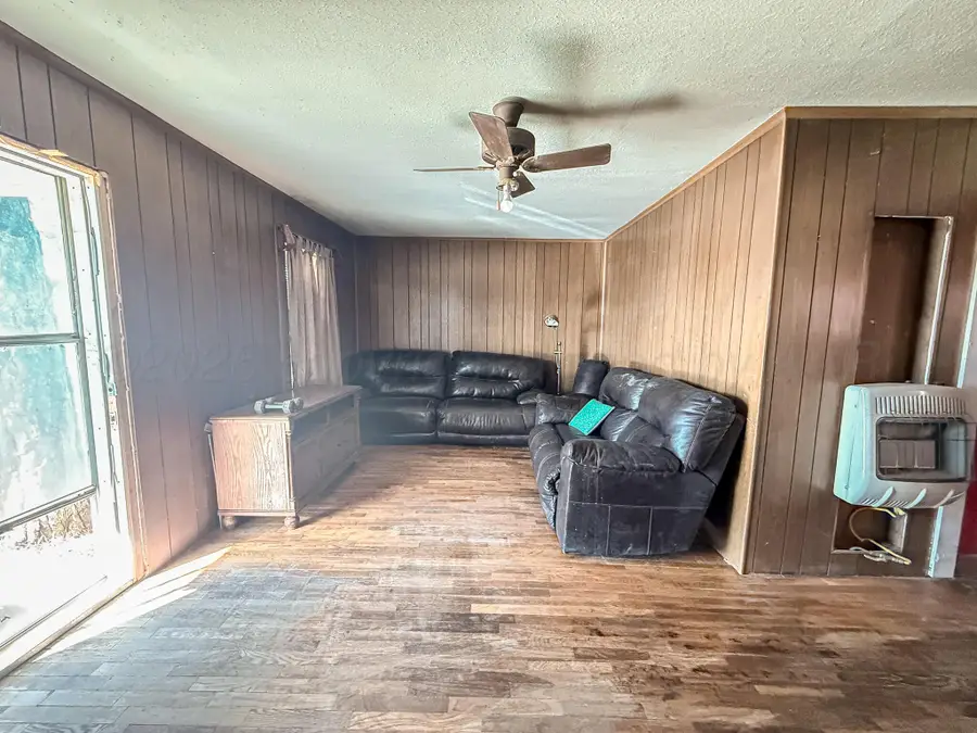 628 E Foster Avenue, Pampa, TX 79065-6608 - #3