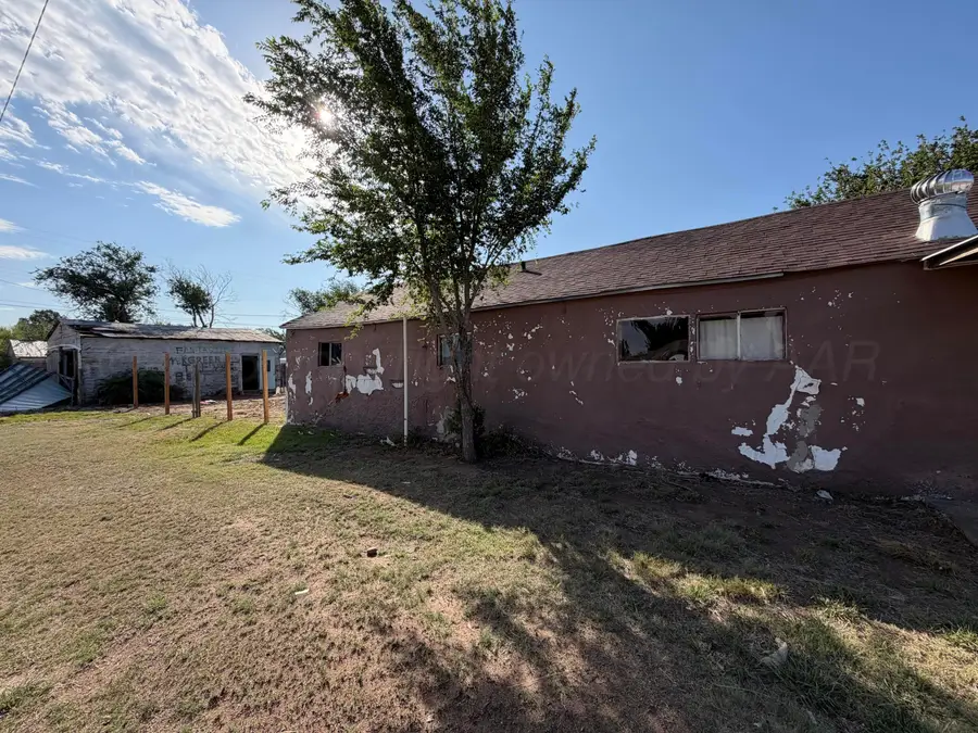 407 W Elm Street, Fritch, TX 79036 - #3