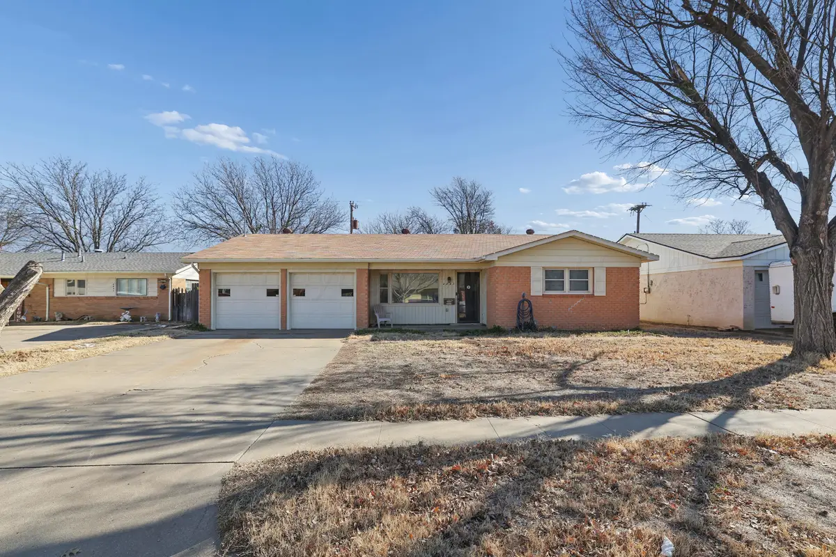 4445 Mesa Circle, Amarillo, TX 79109 - #1