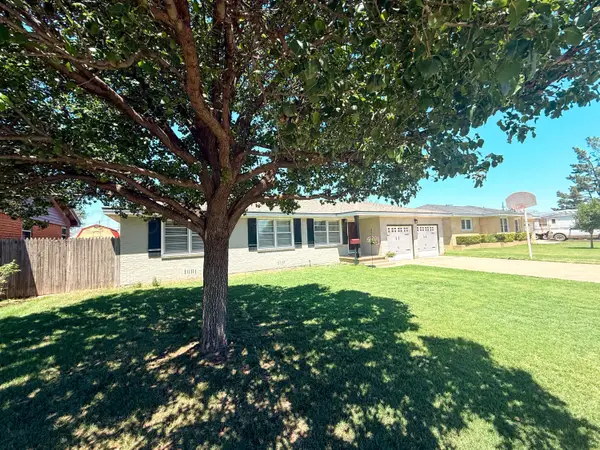 1705 N Dogwood Lane, Pampa, TX 79065-4520