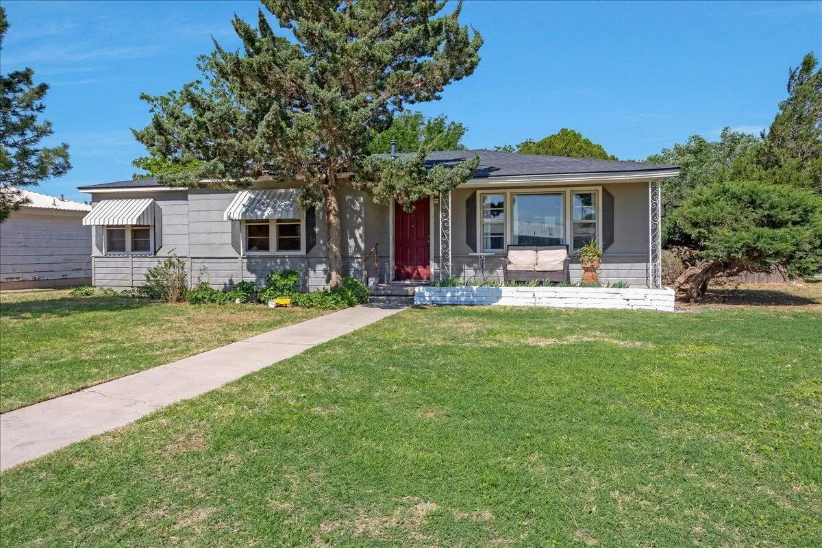 215 Western Avenue, Hereford, TX 79045 - #1