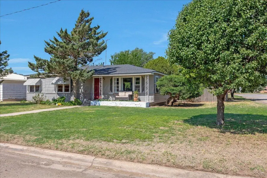 215 Western Avenue, Hereford, TX 79045 - #2