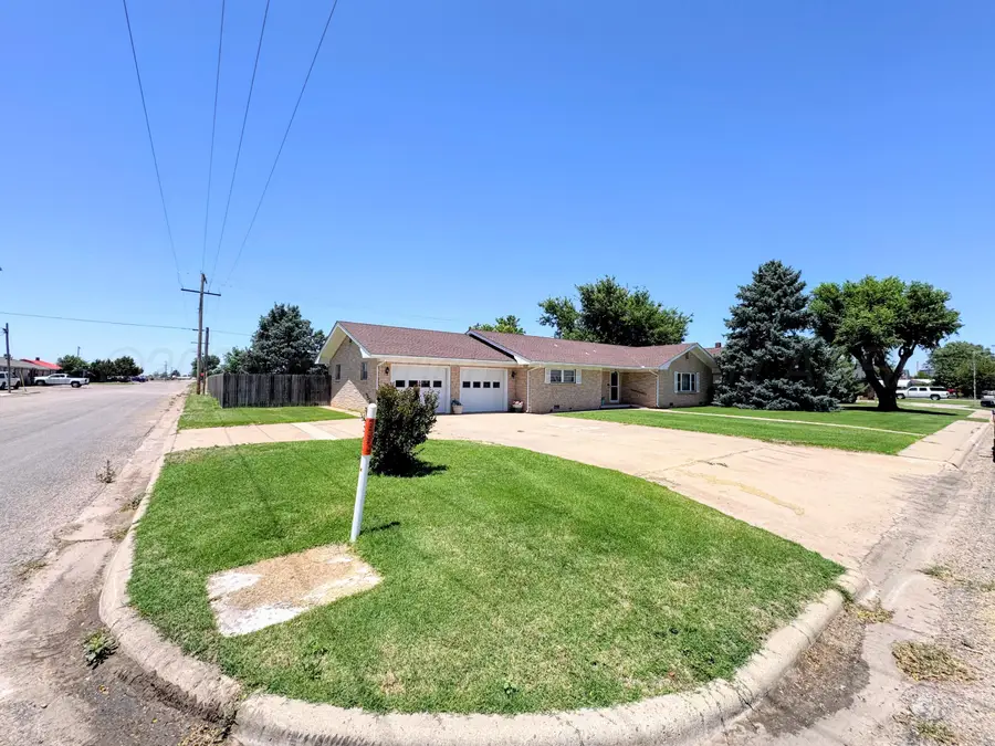 420 S Roland Street, Spearman, TX 79081 - #2