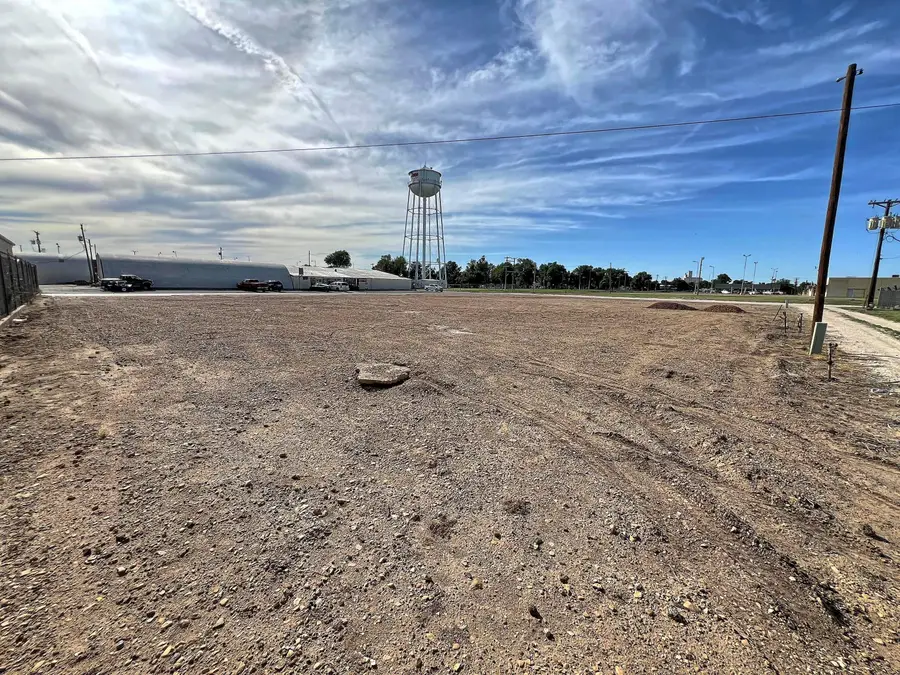 1101 S Ash Street, Perryton, TX 79070 - #3