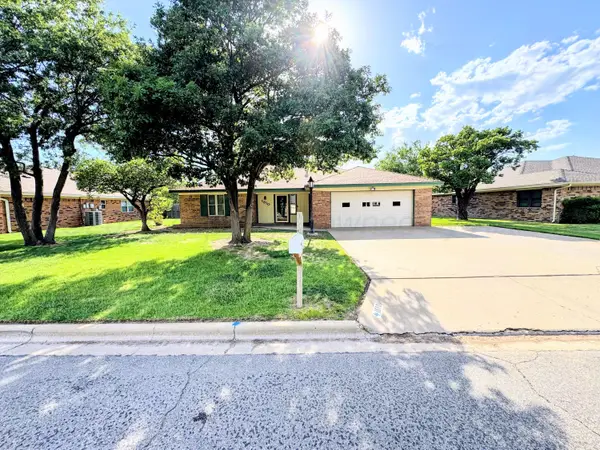 1810 Texas Street, Perryton, TX 79070-5720