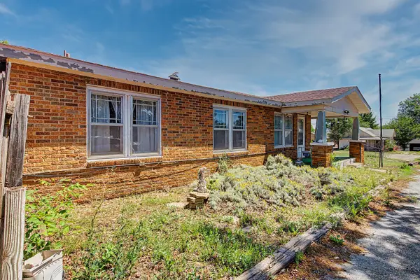 615 N Madden Street, Shamrock, TX 79079