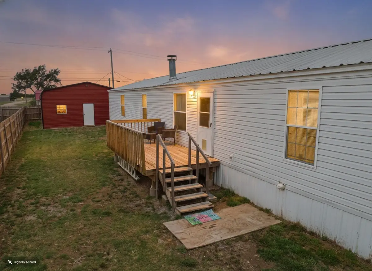 709 Ritchie Avenue, Panhandle, TX 79068-1954 - #1