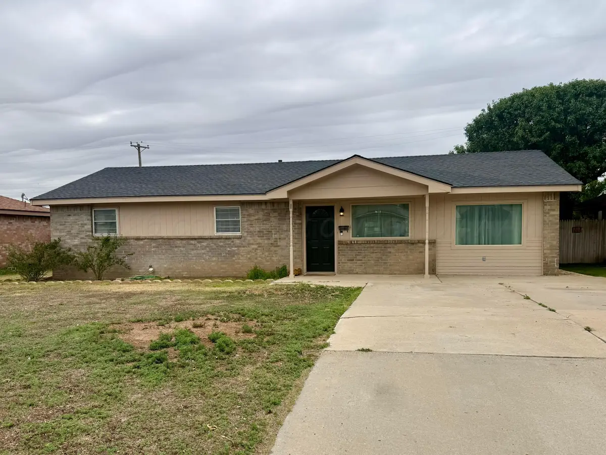 111 N Klein Avenue, Dumas, TX 79029-2409 - #1