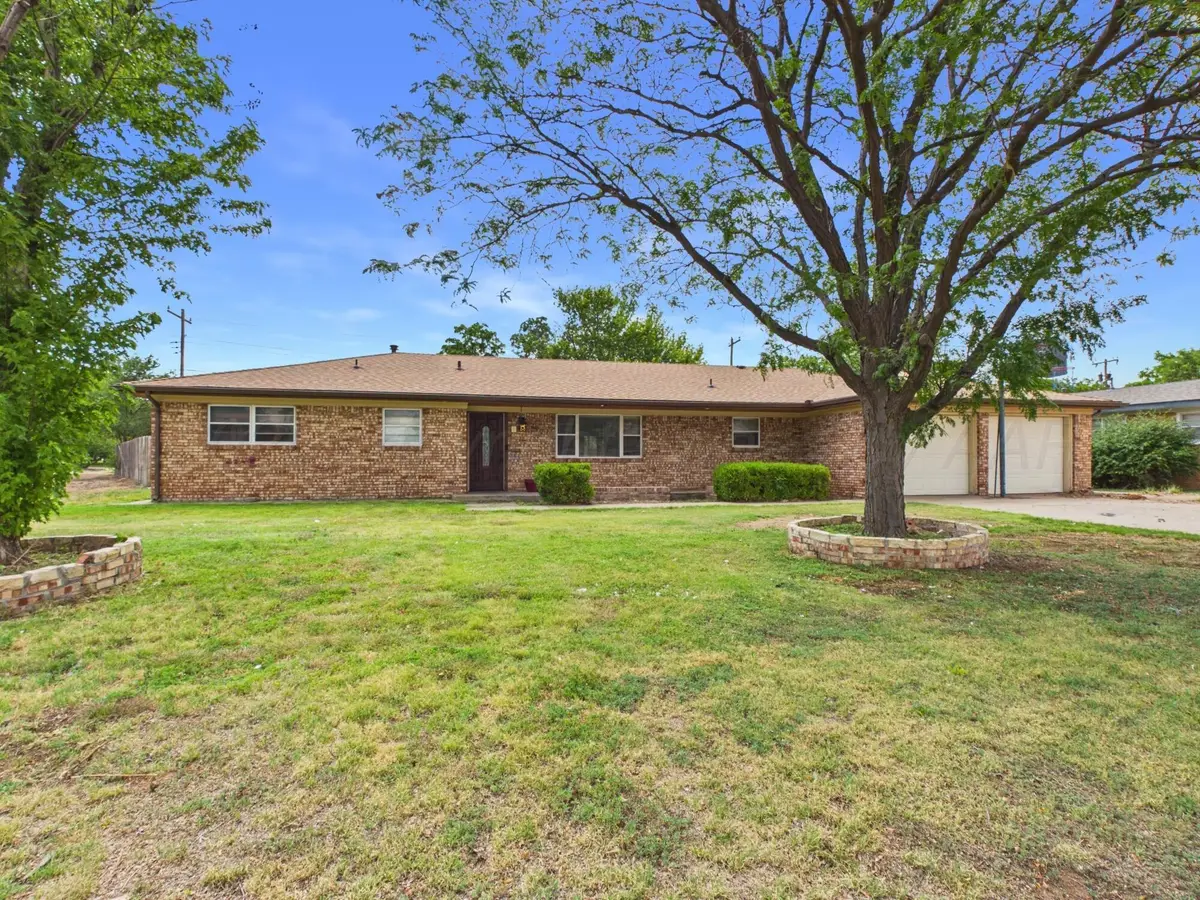 410 Mills Avenue, Dumas, TX 79029-4115 - #1