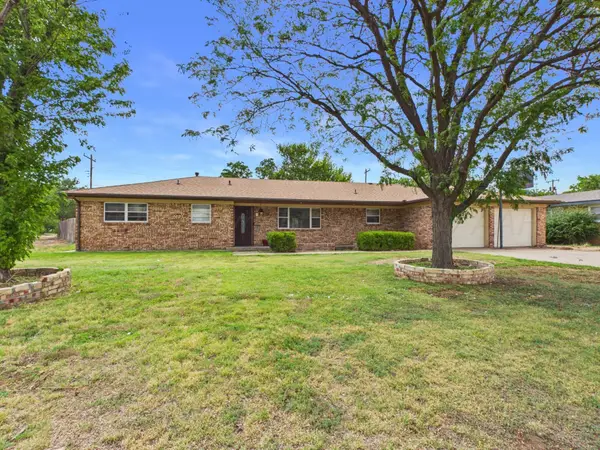 410 Mills Avenue, Dumas, TX 79029-4115
