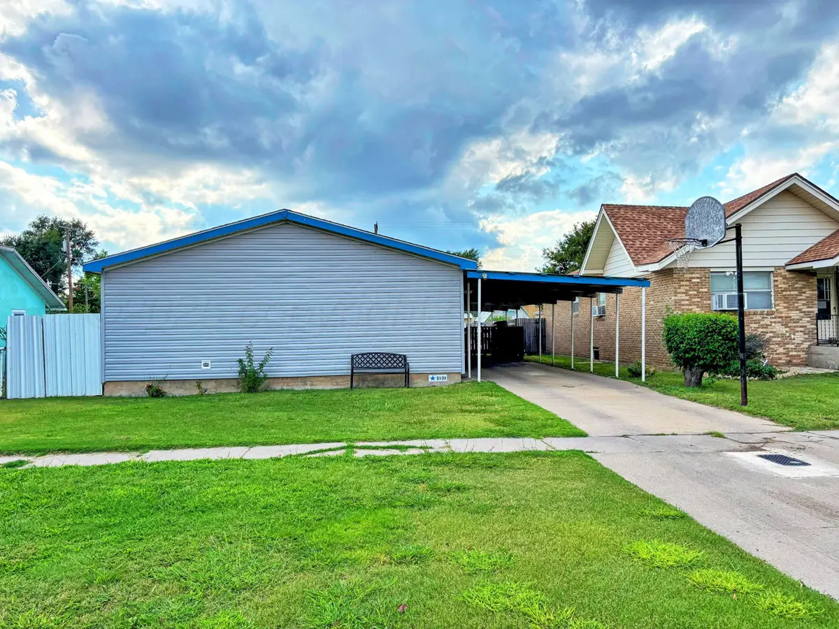 1010 S Baylor Street, Perryton, TX 79070 - #1