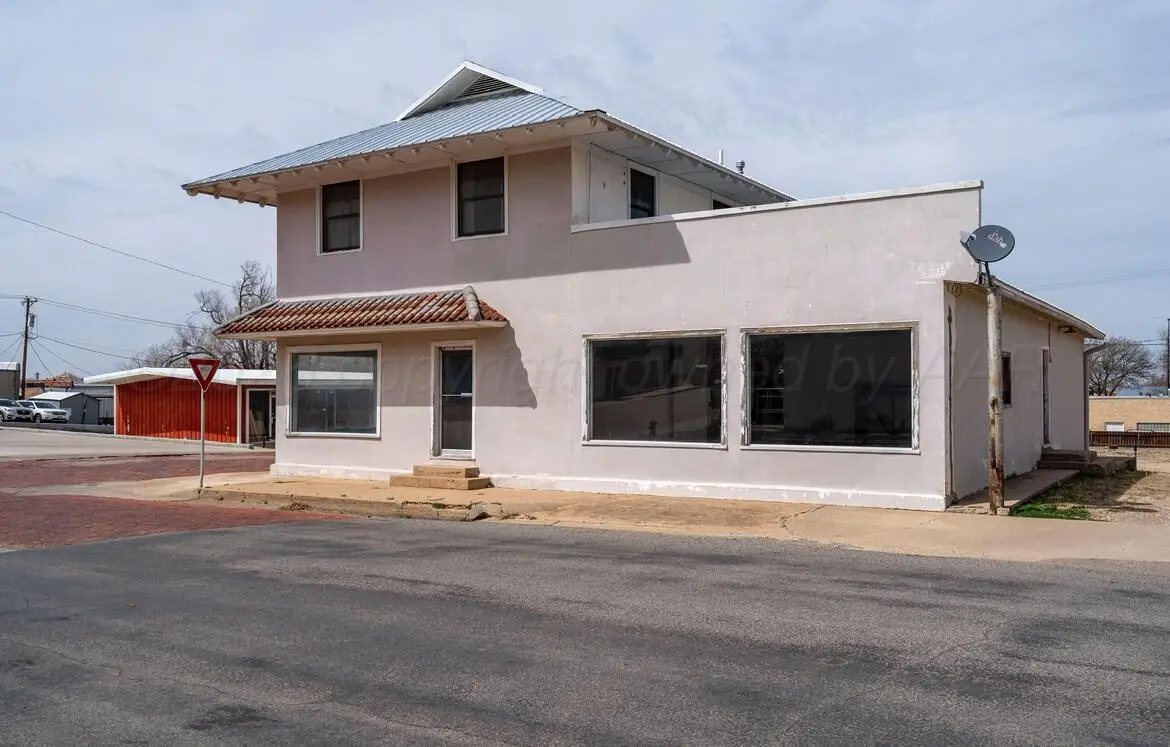 200 N 3rd Street, Canadian, TX 79014 - #1