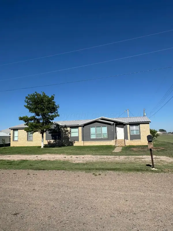 1910 Avenue H, Hereford, TX 79045