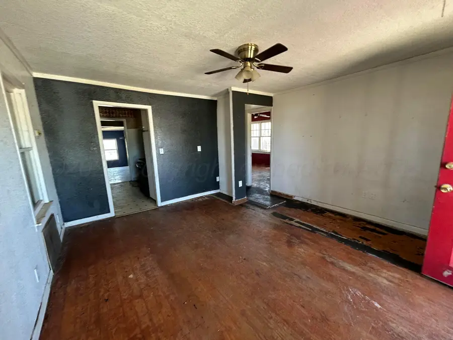710 S Robey Avenue, Fritch, TX 79036 - #2