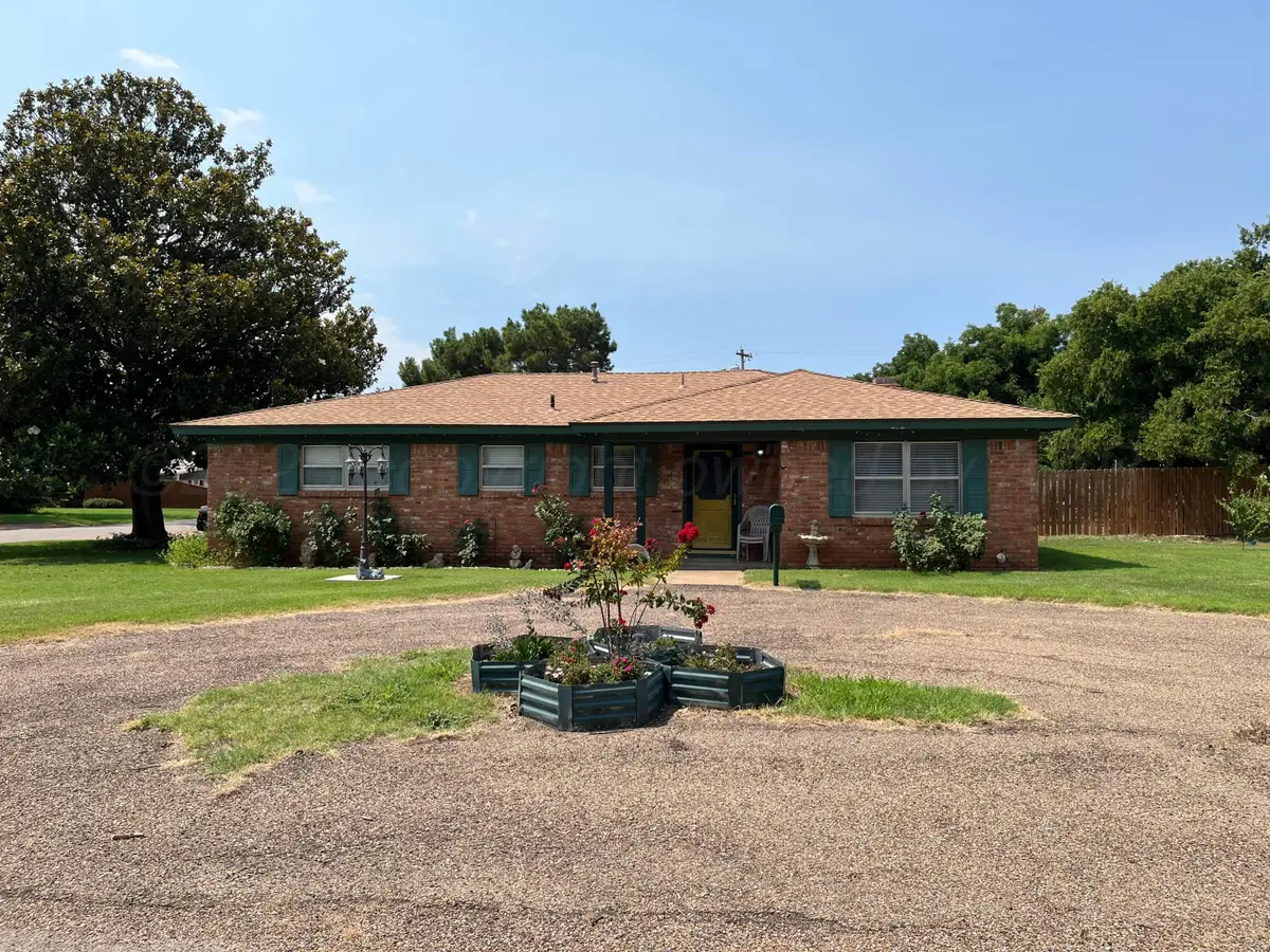 310 Avenue C, Childress, TX 79201 - #1