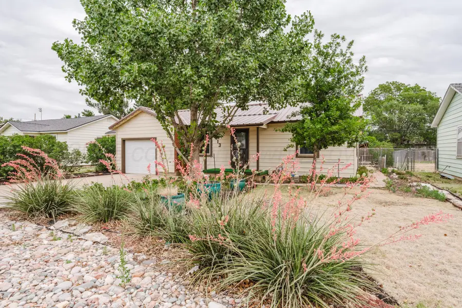 1413 Fox Avenue, Dumas, TX 79029-5403 - #2
