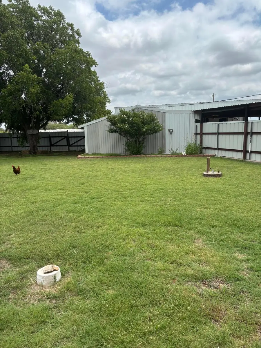 201 County Road Kb, Childress, TX 79201 - #3