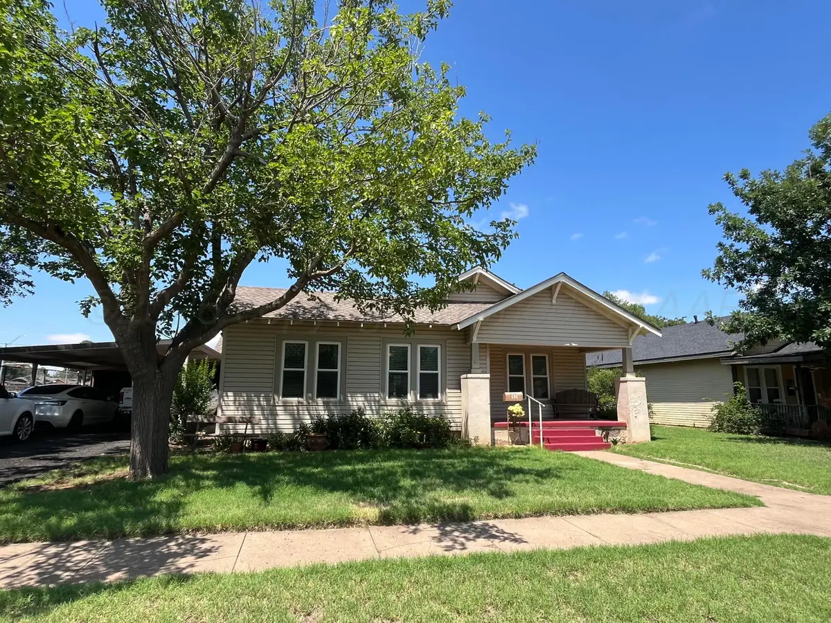 606 Avenue E, Childress, TX 79201 - #1