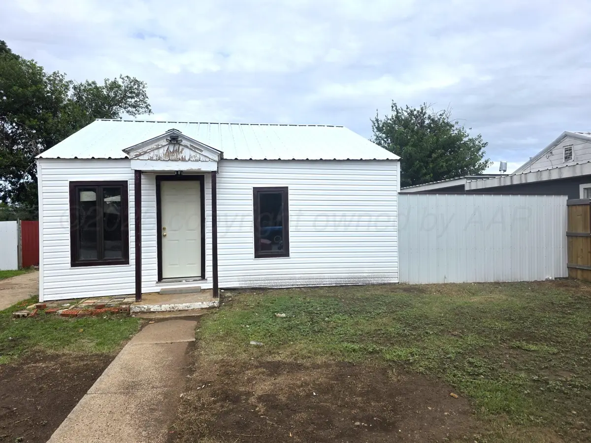 417 S Pitts Street, Pampa, TX 79065-7633 - #1