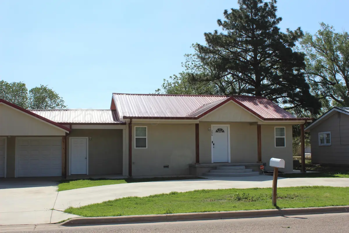 206 Western Avenue, Hereford, TX 79045 - #1