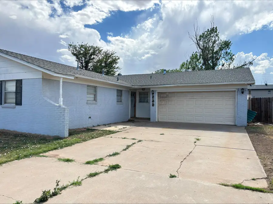 239 Greenwood Street, Hereford, TX 79045 - #2