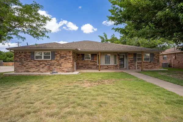 7732 Canode Drive, Amarillo, TX 79121-1008
