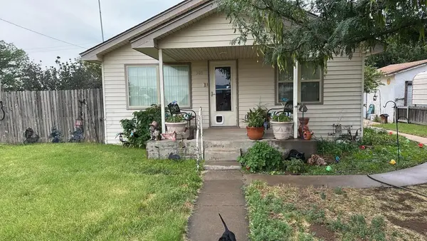 303 N Cornell Avenue, Fritch, TX 79036