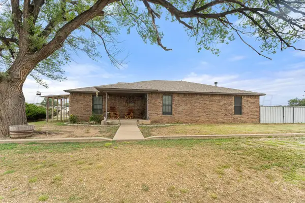 608 11th Street, Vega, TX 79092