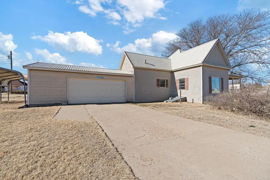 604 E 4th Street, Clarendon, TX 79226 - #3