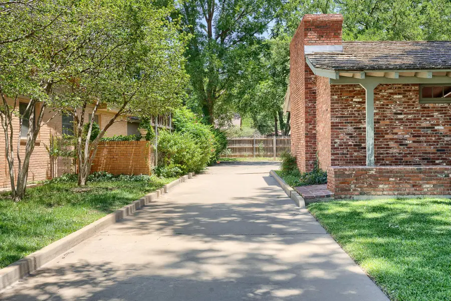 3221 Bowie Street, Amarillo, TX 79109-3403 - #3