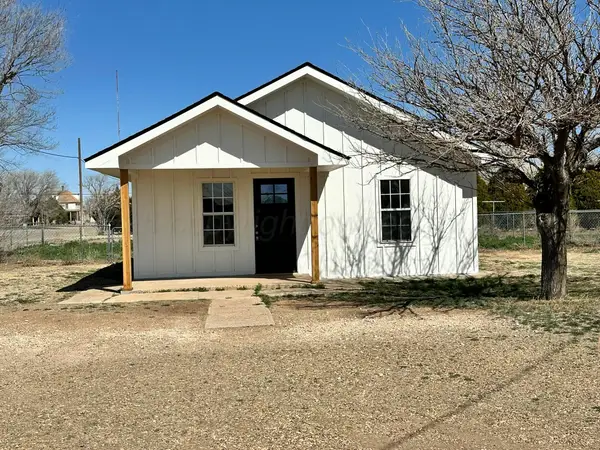 1106 Coke Street, Vega, TX 79092