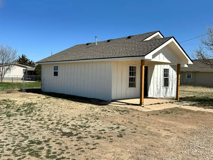 1106 Coke Street, Vega, TX 79092 - #2