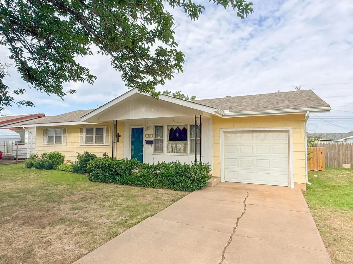 1817 N Wells Street, Pampa, TX 79065-3343 - #1