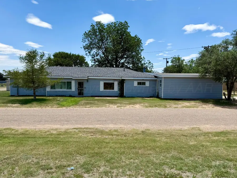 519 E 2nd, Stinnett, TX 79083 - #2