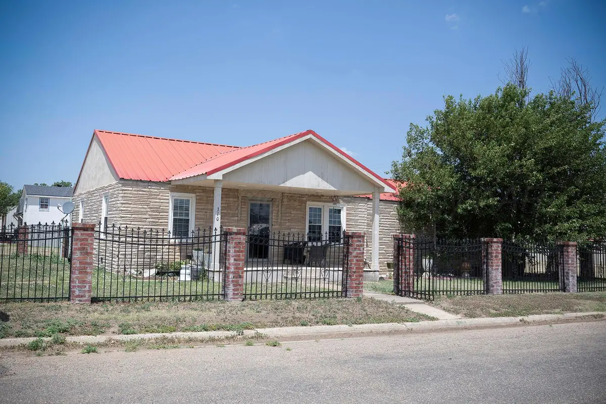 310 Ave L, Sunray, TX 79086 - #1